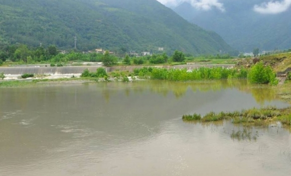 海南水處理50-100人生活用水-超濾設(shè)備解決河水凈化過濾 處理量每小時(shí)4噸