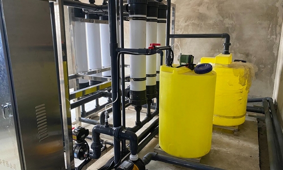 海南水處理100-200人生活用水-超濾設(shè)備解決河水凈化過濾 處理量每小時(shí)8噸