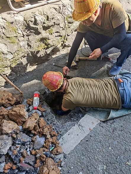 1660096932429500.jpg 2-0懷化 烈日下的搶修現場.jpg