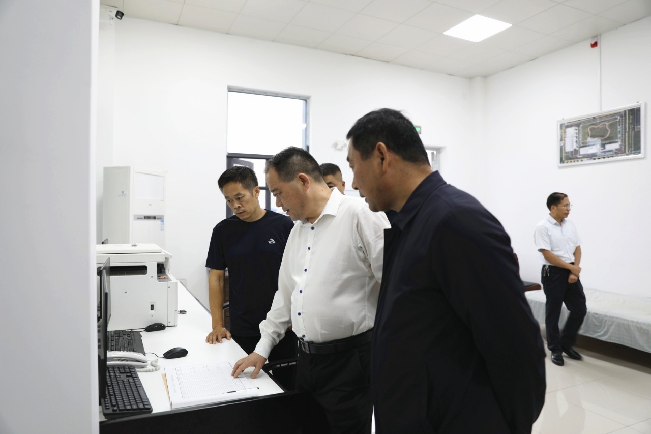 1759219569a389228.jpg 1759219569a389228.jpg